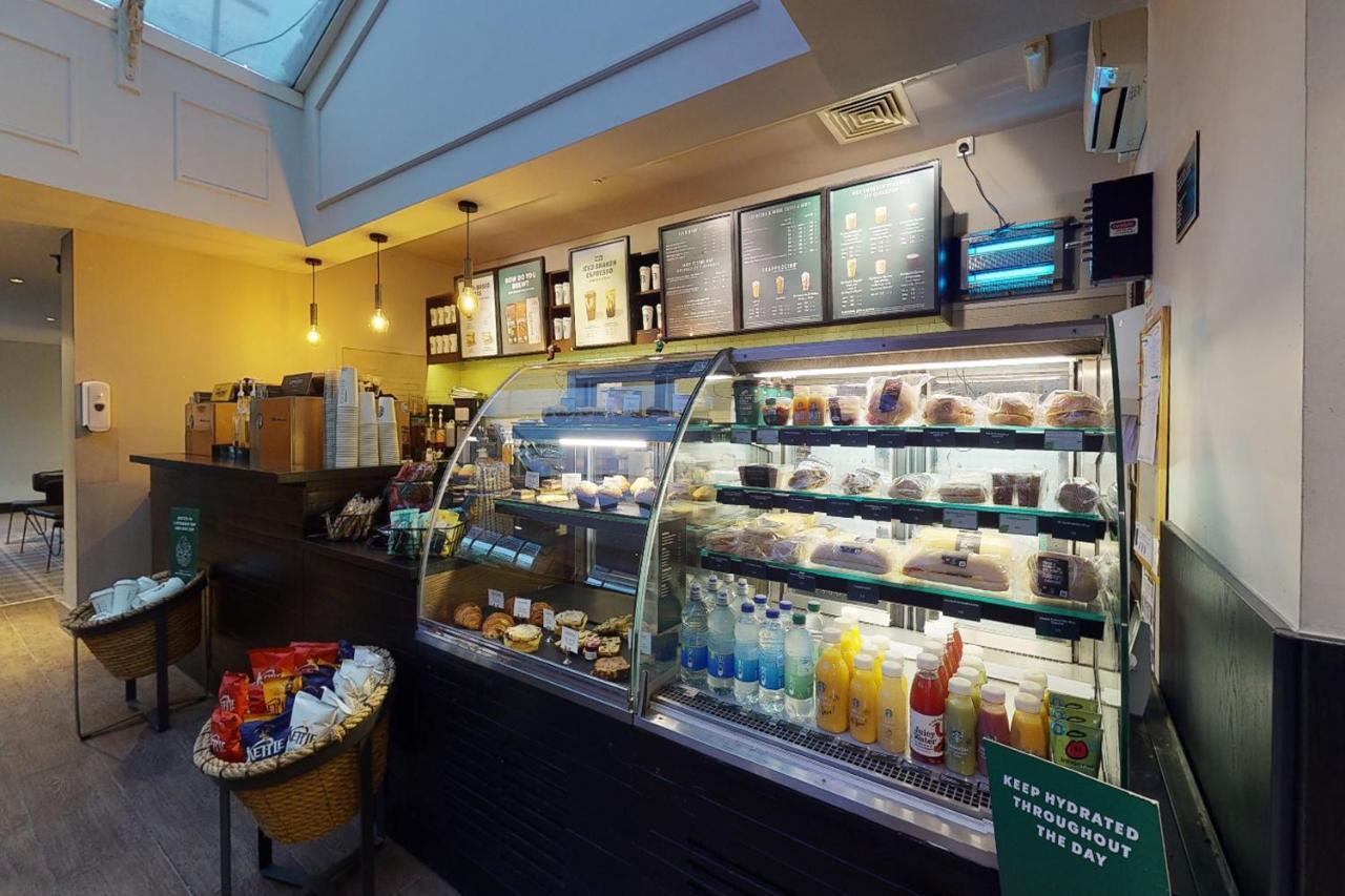 Village Hotel Chester St David'S 에위로 외부 사진