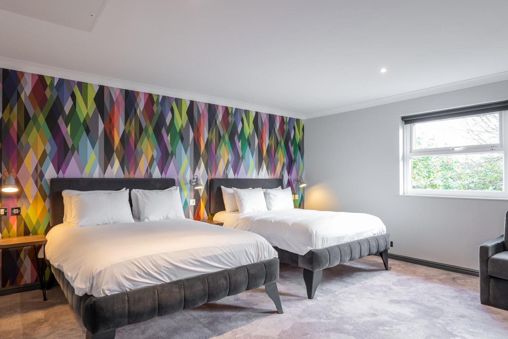 Village Hotel Chester St David'S 에위로 외부 사진