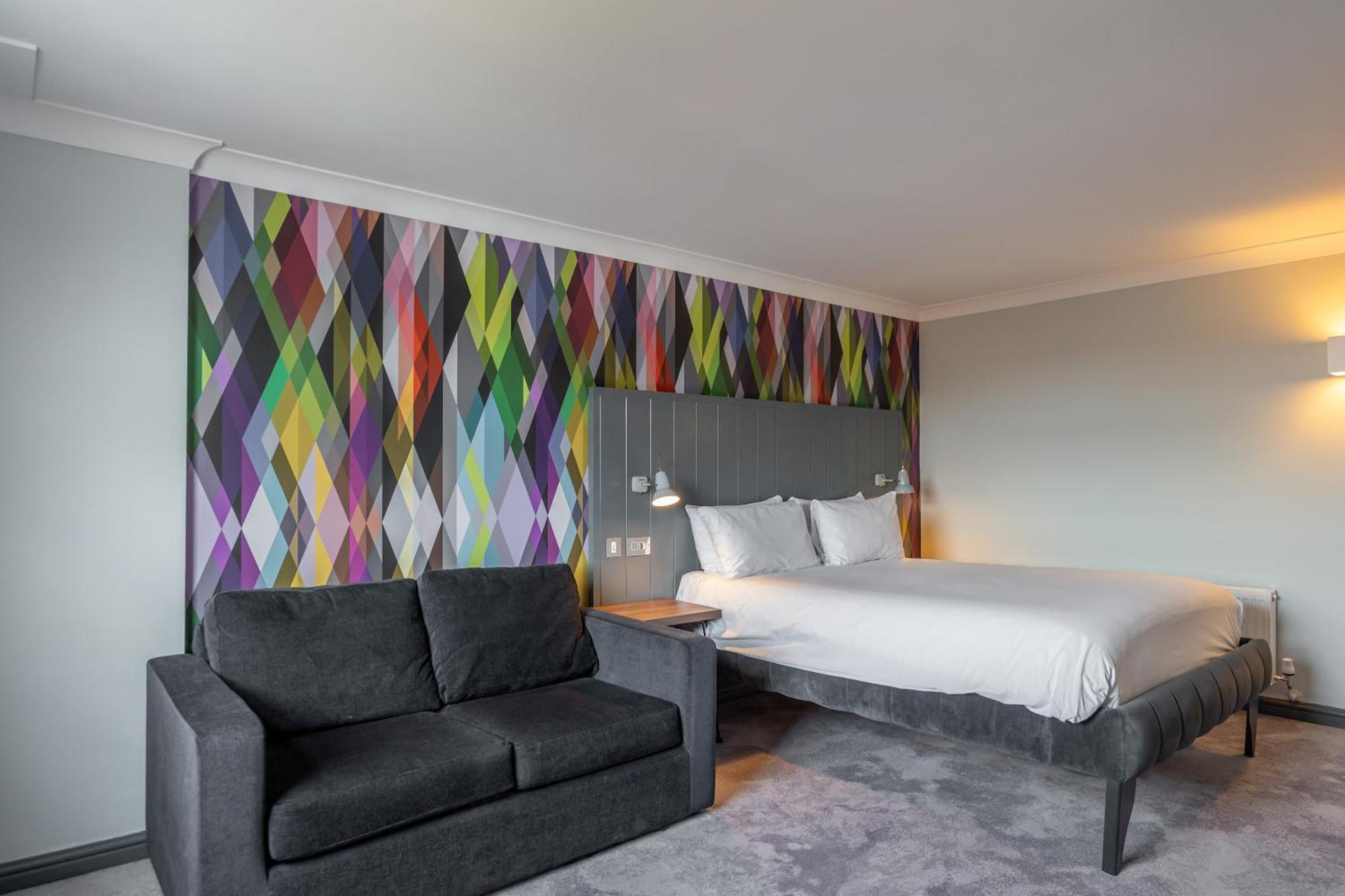 Village Hotel Chester St David'S 에위로 외부 사진