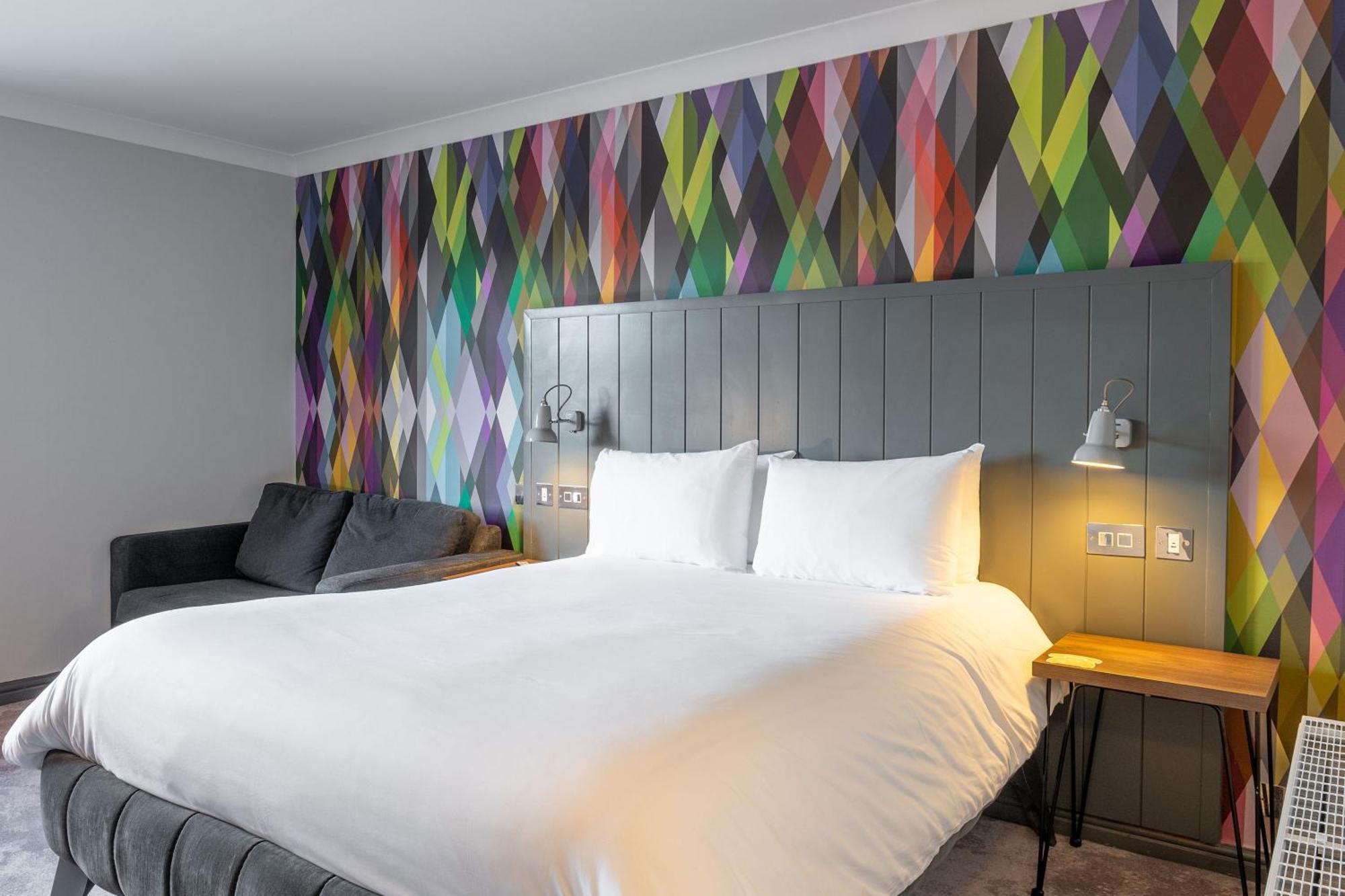 Village Hotel Chester St David'S 에위로 외부 사진